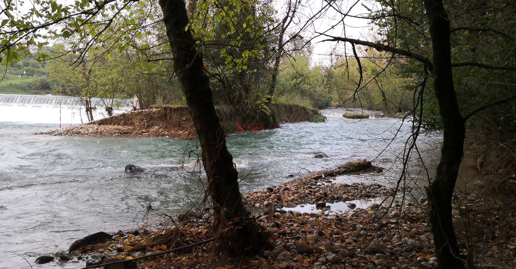 L'Amministrazione già al lavoro per riparare l'argine del fiume danneggiato dalle piene dell'Oglio